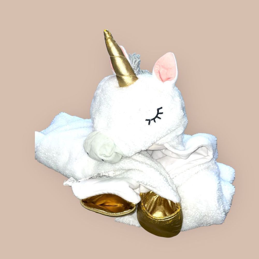 Pillowfort unicorn white hooded blanket - Picture 4 of 9